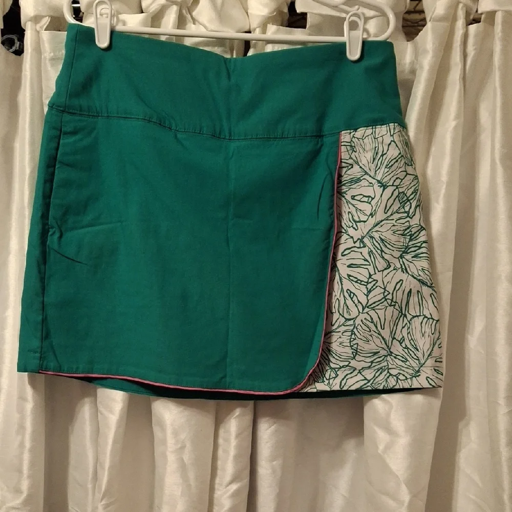 Lady Hagen Skort with Floral Accent Lg 🩵🩵🩵🩵